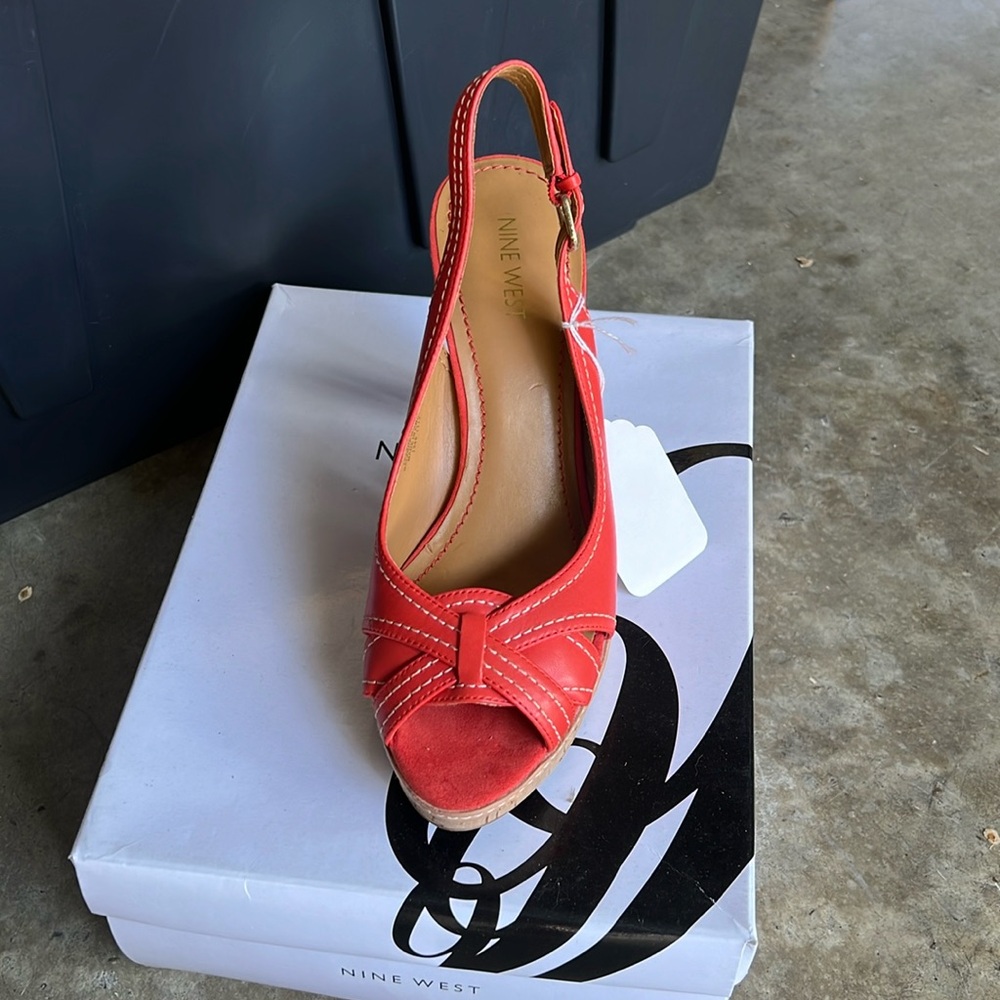 Melon color pumps - Nine West - size 8 1/2